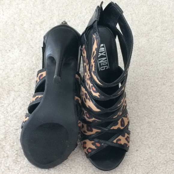 Leopard print heels - Picture 3 of 3